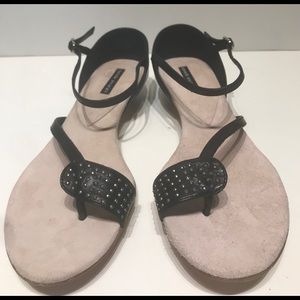 Daniele Ancarani flat toe ring with ankle strap